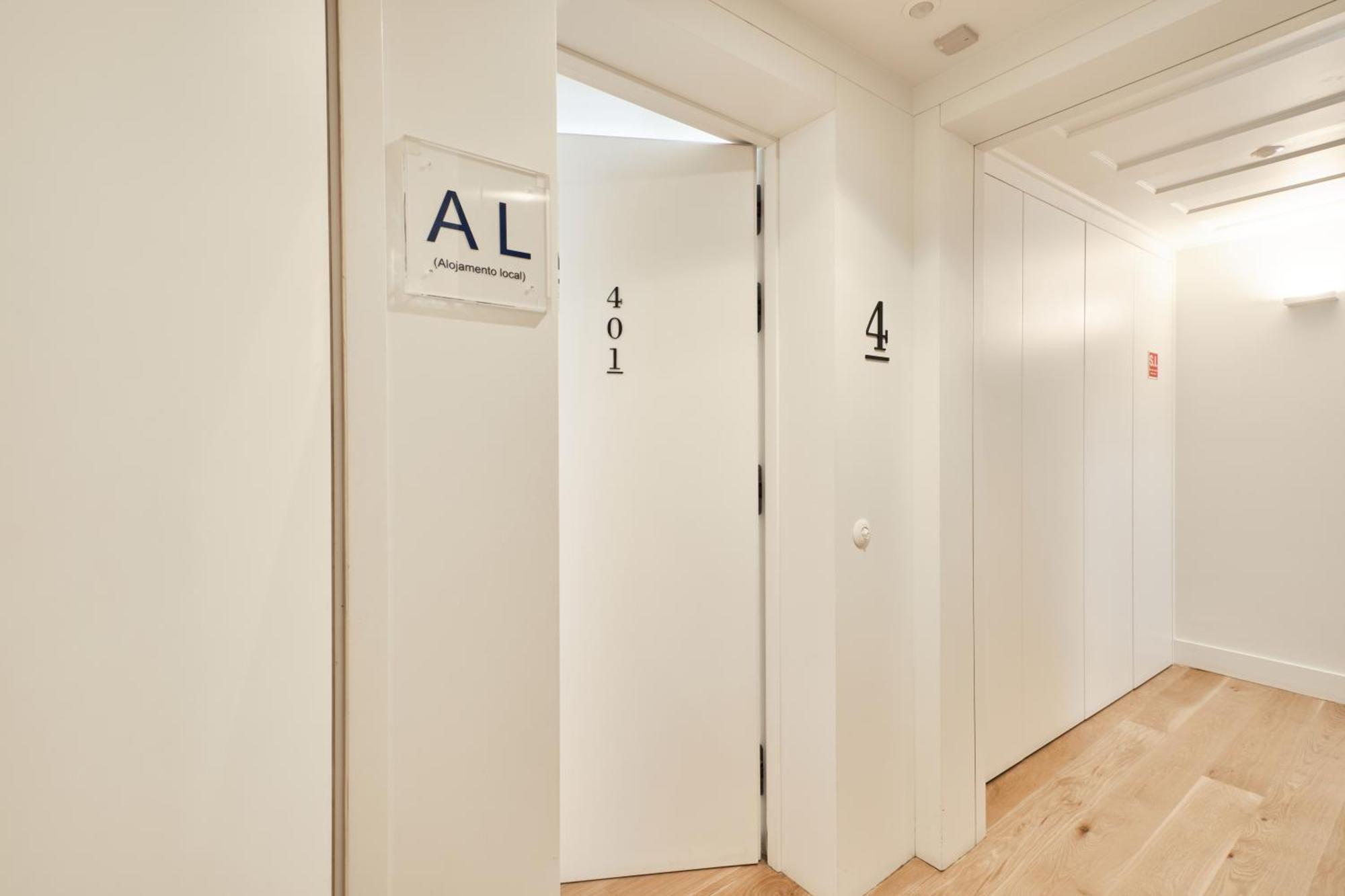 Ando Living - Santa Justa 79 House Apartment Lisbon Bagian luar foto